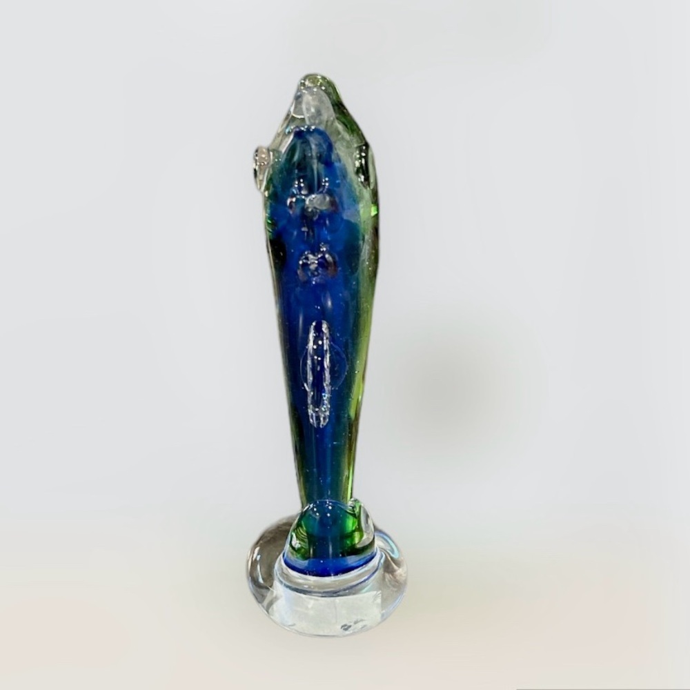 Unique Dynasty Gallery Blue Green Glow In the Dark Seahorse Paper Weight - Picture 3 of 7